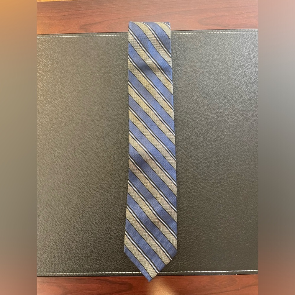 Croft and Barrow men’s tie